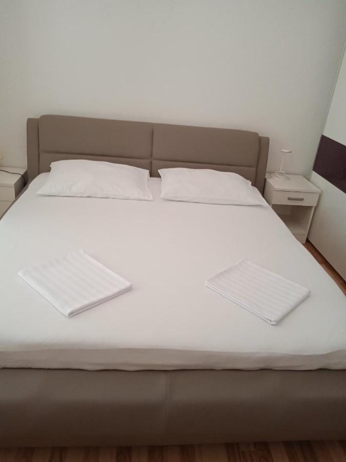 Apartment Davor Gradac  Esterno foto