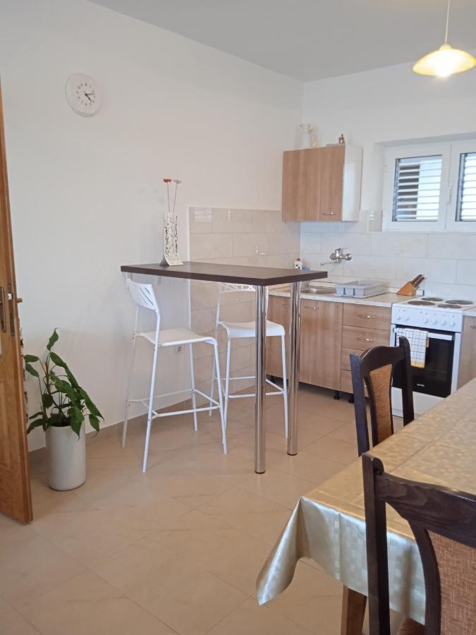 Apartment Davor Gradac  Esterno foto