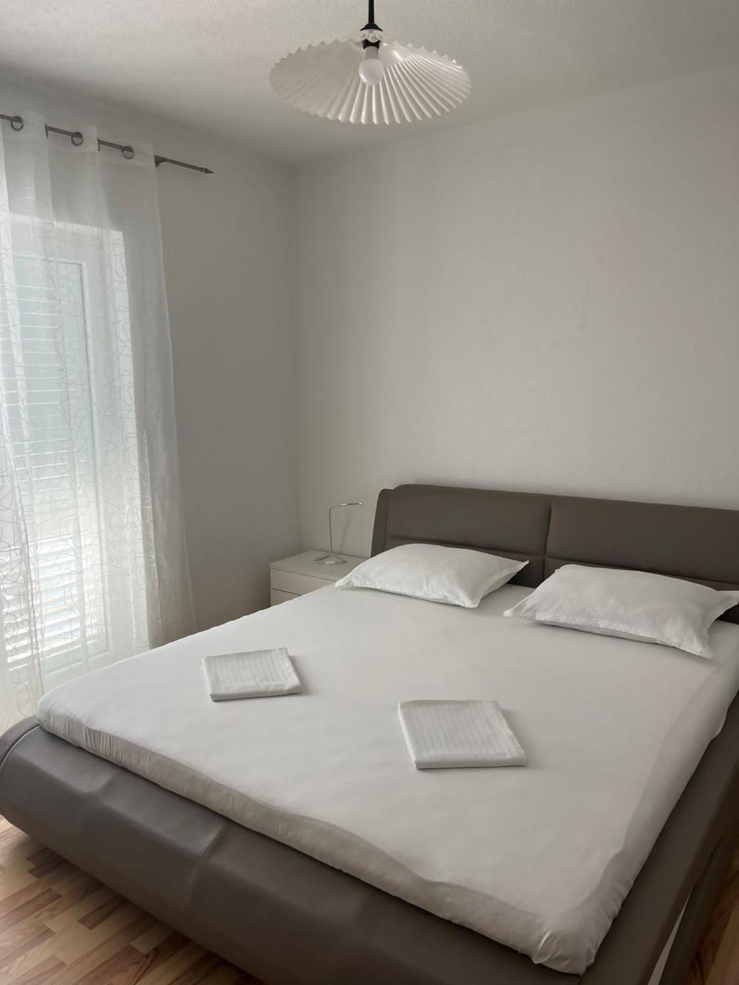 Apartment Davor Gradac  Esterno foto