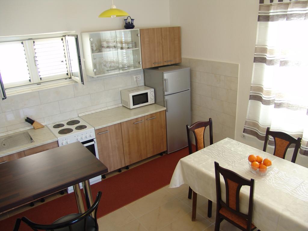 Apartment Davor Gradac  Camera foto